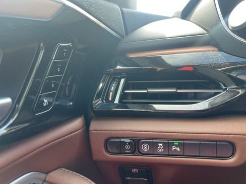 Used 2024 Acura MDX SH-AWD w/ Technology Package image 21