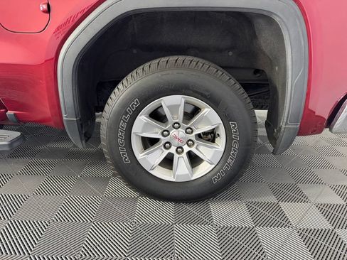 Used 2019 GMC Sierra 1500 SLE w/ SLE Value Package AWD/4WD image 13
