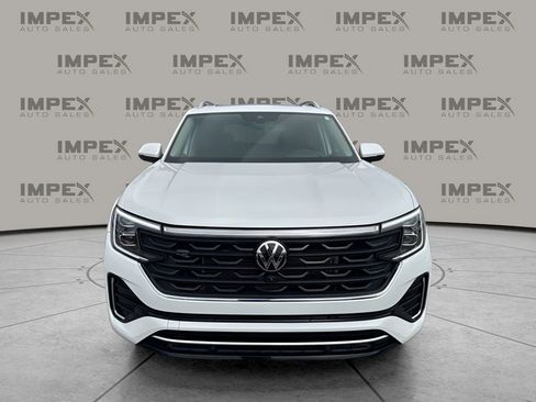 Used 2024 Volkswagen Atlas SEL Premium R-Line image 8