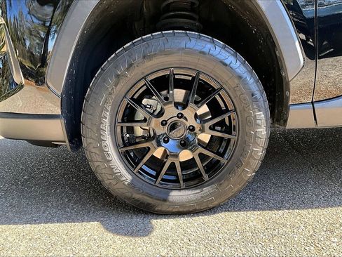 Used 2021 Toyota RAV4 LE image 31