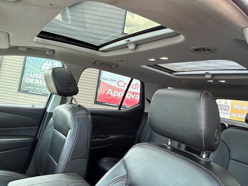 Used 2018 Chevrolet Traverse LT AWD/4WD image 19