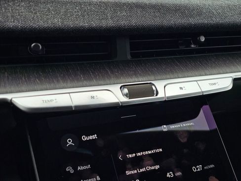 Used 2024 Lucid Air Touring image 36