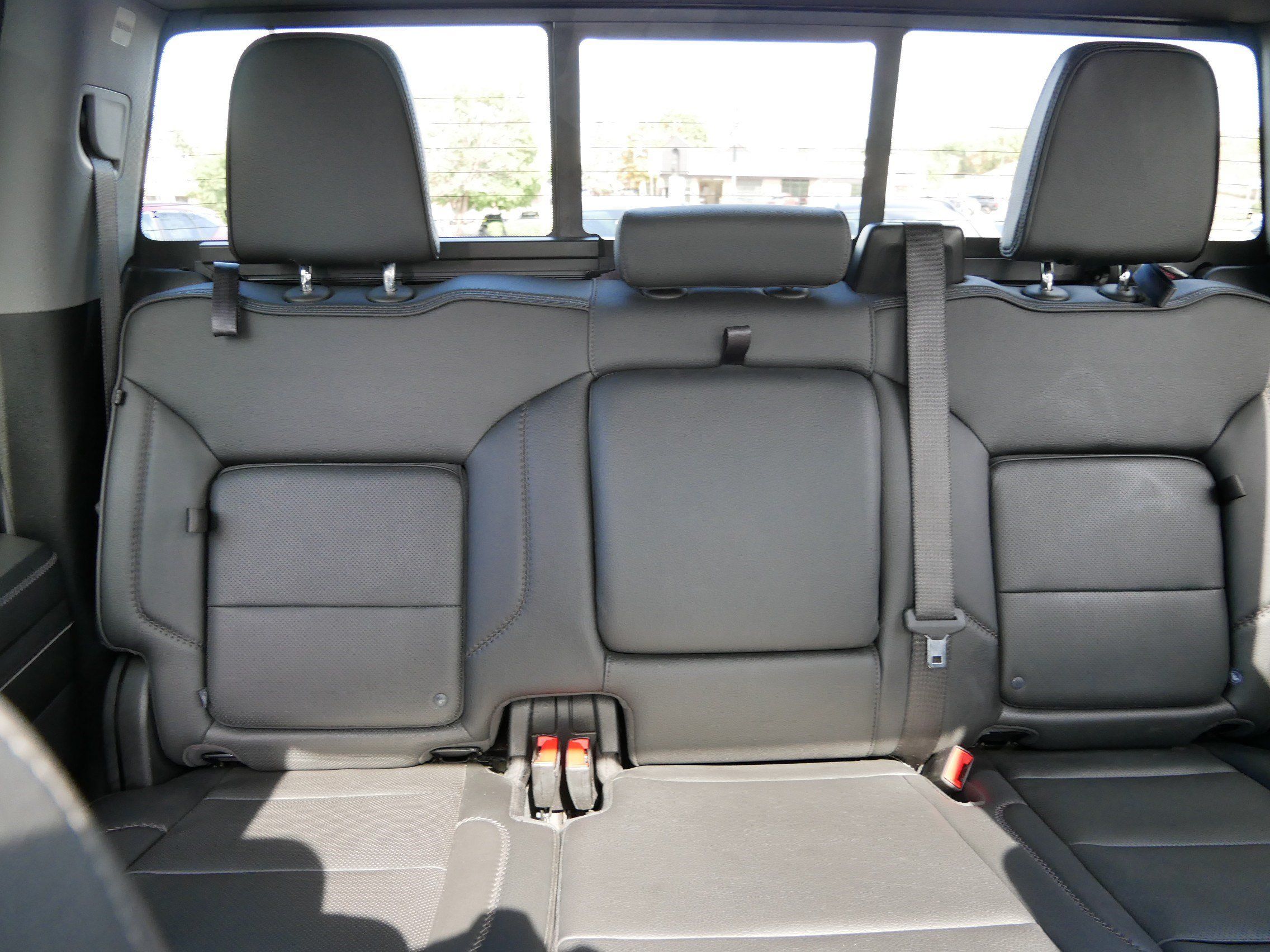 Used 2024 GMC Sierra 2500 Denali w/ Denali Reserve Package AWD/4WD image 13