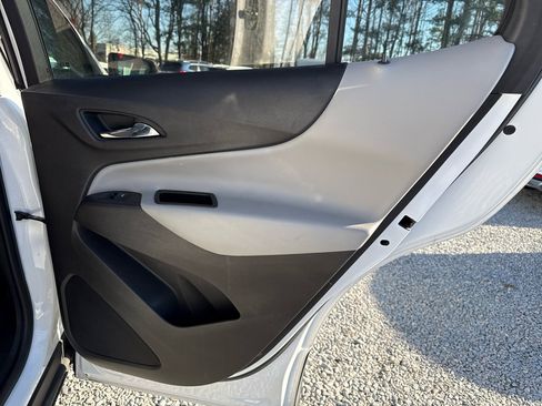 Used 2019 Chevrolet Equinox LT image 20