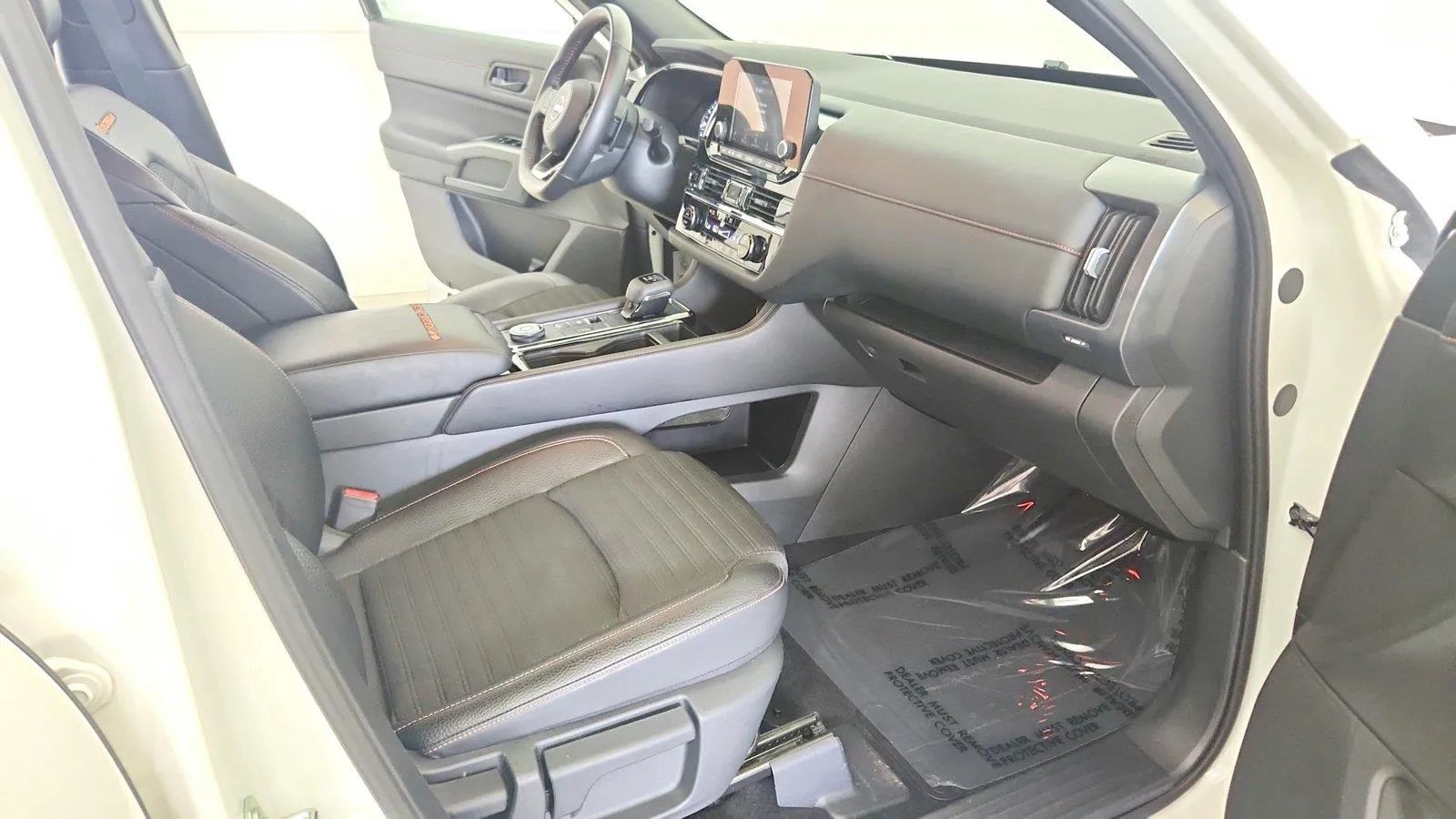 Used 2025 Nissan Pathfinder Rock Creek AWD/4WD image 28