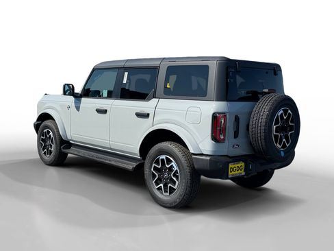 New 2026 Ford Bronco Outer Banks AWD/4WD image 3