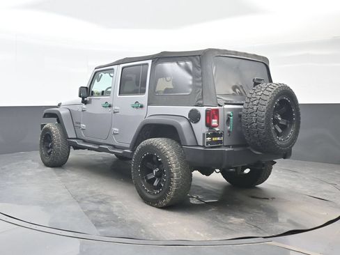 Used 2018 Jeep Wrangler Unlimited Sport S AWD/4WD image 4