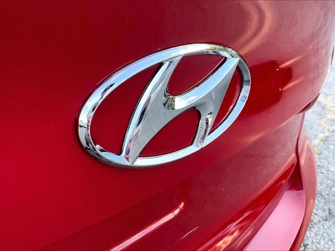 Used 2017 Hyundai Elantra Value Edition w/ Cargo Package FWD image 30