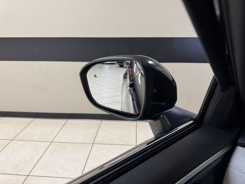 New 2026 Mitsubishi Outlander SE image 18