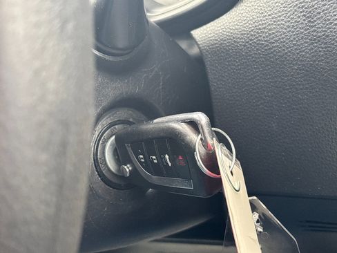 Used 2020 Toyota Corolla LE image 22