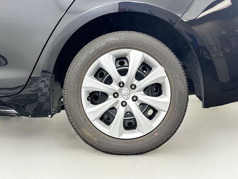 Used 2026 Toyota Corolla LE FWD image 11