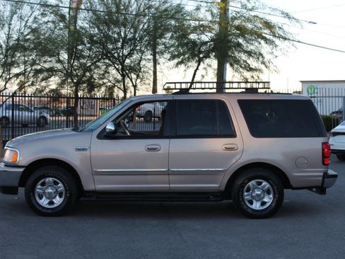 Used 1998 Ford Expedition XLT image 4