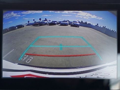 Used 2019 Toyota C-HR LE image 23