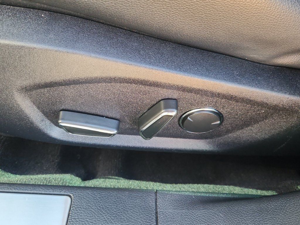 Used 2019 Ford Fusion Titanium FWD image 8