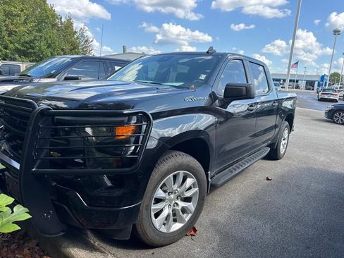 Used 2025 Chevrolet Silverado 1500 Custom AWD/4WD image 2