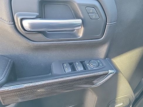 Used 2020 Chevrolet Silverado 1500 LT Trail Boss image 6