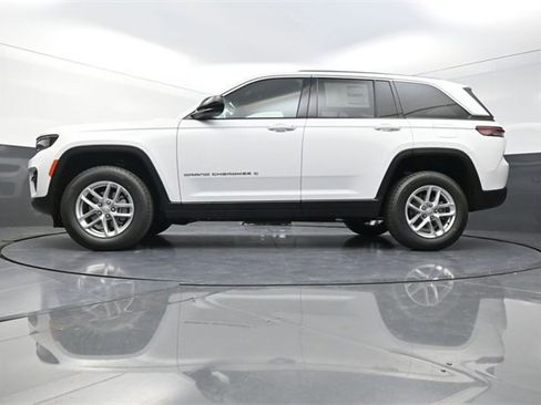 New 2025 Jeep Grand Cherokee Laredo X image 20