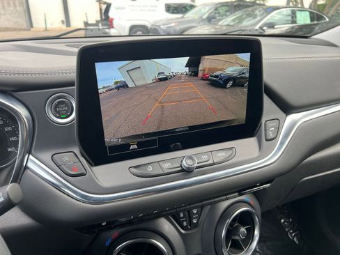 Used 2025 Chevrolet Blazer LT image 24