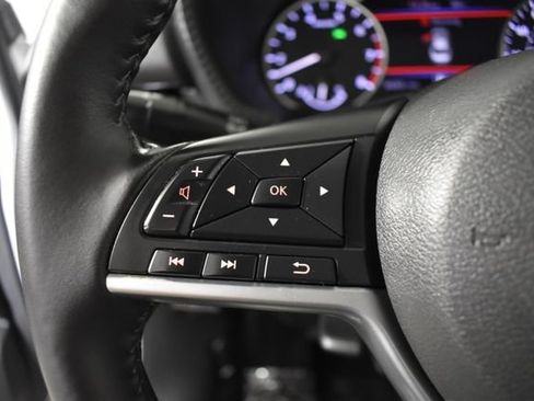 Certified 2022 Nissan Sentra SV w/ Trunk Package FWD image 16