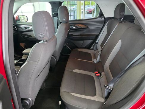 Used 2025 Chevrolet TrailBlazer LT AWD/4WD image 37