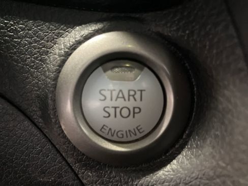 Used 2019 Nissan Sentra SV FWD image 16