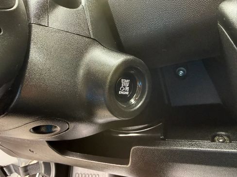 Used 2025 RAM ProMaster 2500 w/ Convenience Group FWD image 10
