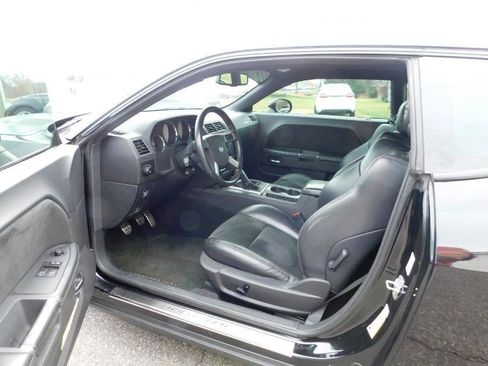 Used 2009 Dodge Challenger SRT8 w/ SRT Option Group II RWD image 6