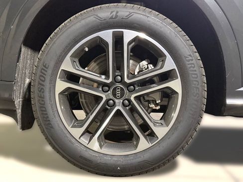 New 2025 Audi Q5 Premium image 11