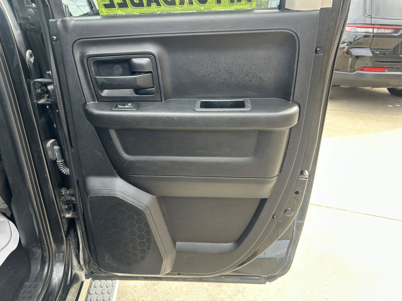Used 2017 RAM 1500 ST w/ SXT Appearance Group AWD/4WD image 15