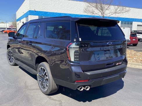 New 2026 Chevrolet Suburban RST w/ Comfort Package AWD/4WD image 2