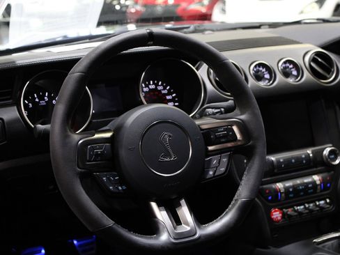 Used 2016 Ford Mustang Shelby GT350 w/ Technology Package image 22