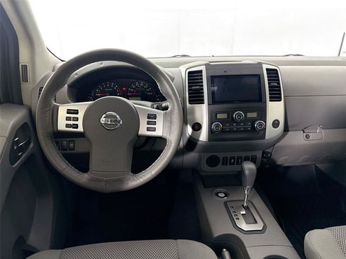 Used 2020 Nissan Frontier SV w/ Midnight Edition Floor Mats RWD image 27