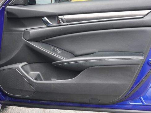 Used 2018 Honda Accord Sport image 16
