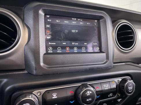 Used 2019 Jeep Wrangler Unlimited Sport S AWD/4WD image 14