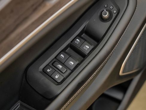 Used 2022 Jeep Grand Cherokee Limited image 55