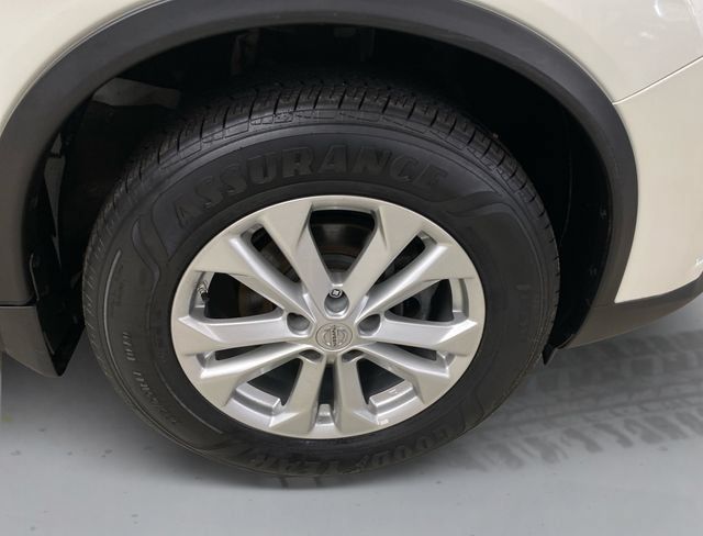 Used 2015 Nissan Rogue SV w/ SV Moonroof Package AWD/4WD image 16
