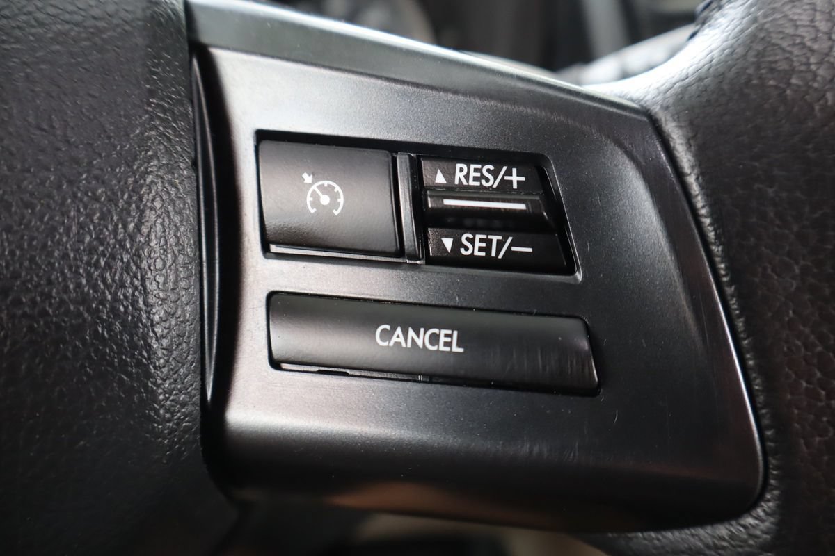 Used 2013 Subaru Crosstrek 2.0i Limited AWD/4WD image 30