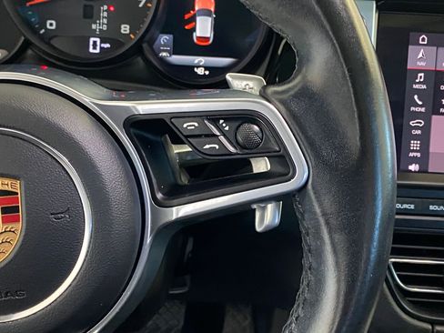 Used 2020 Porsche Macan image 30
