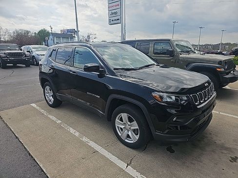 Certified 2022 Jeep Compass Latitude image 6
