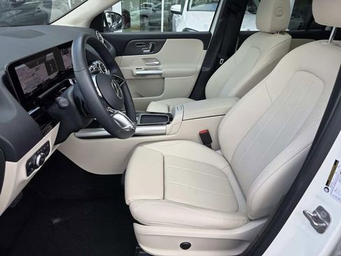 Used 2025 Mercedes-Benz GLA 250 image 6