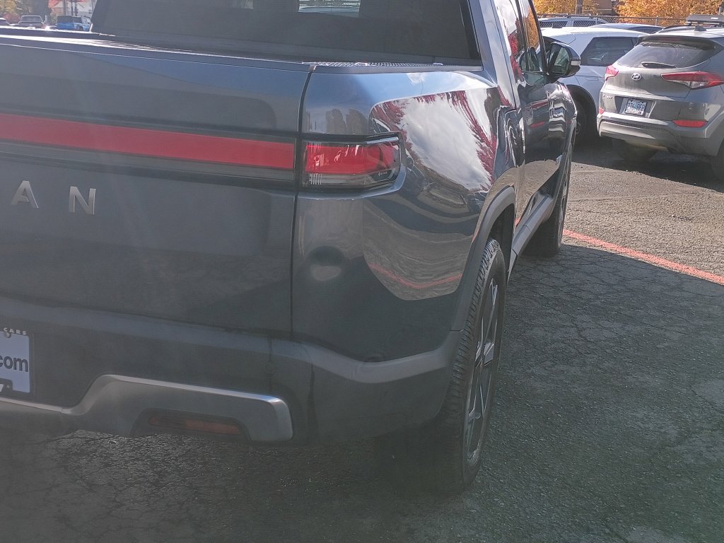 Used 2023 Rivian R1T Adventure Dual AWD/4WD image 5