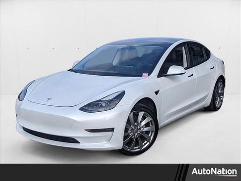 Used 2022 Tesla Model 3 Long Range image 1