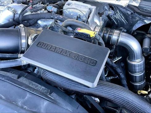 Used 2018 GMC Sierra 2500 Denali w/ Duramax Plus Package AWD/4WD image 35