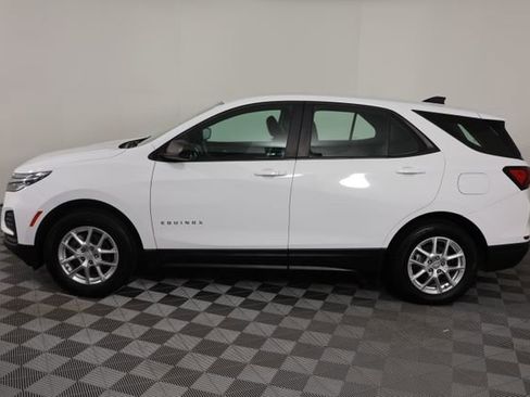 Used 2022 Chevrolet Equinox LS AWD/4WD image 5