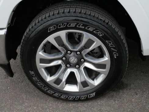 Used 2024 RAM 1500 Limited AWD/4WD image 15
