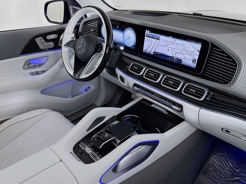 New 2026 Mercedes-Benz Maybach GLS 600 4MATIC image 18