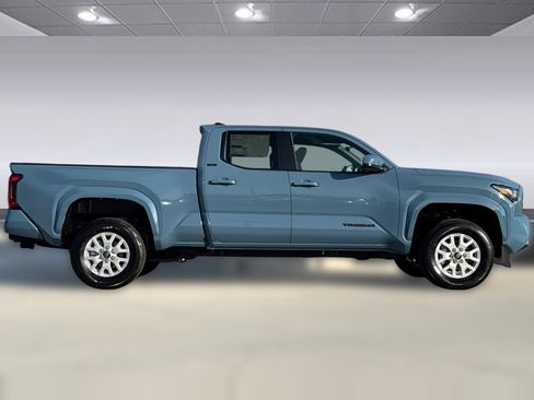 New 2026 Toyota Tacoma SR5 image 2