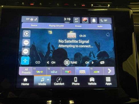 Certified 2023 Jeep Grand Cherokee Altitude image 32