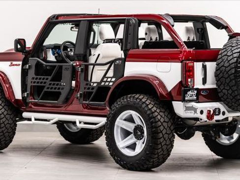 Used 2025 Ford Bronco Heritage Edition AWD/4WD image 14