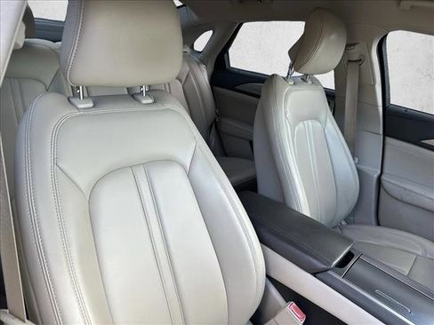 Used 2017 Lincoln MKZ Premiere image 29